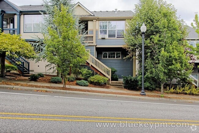 Building Photo - 3 Bed, 2.5 Bath  Townhome With Primary on ...