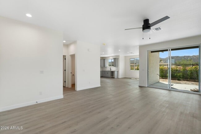 Photo - 125 W Latona Rd