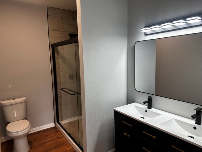 Photo - 2412 Summer Ave