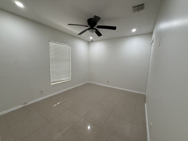 Photo - 238 Palmetto Dr Casa