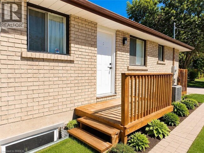 Photo - 16 Ann St