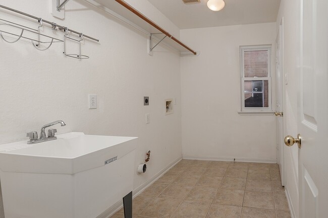 Photo - 78 E Foxbriar Forest Cir