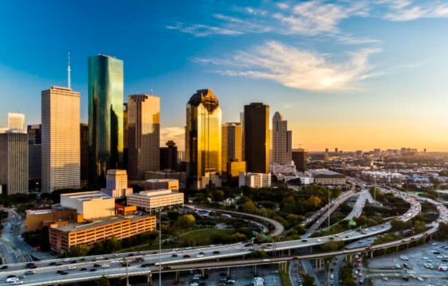 Photo - 2010 St Charles St