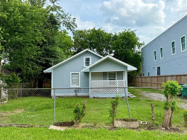 Photo - 4426 Phlox St House