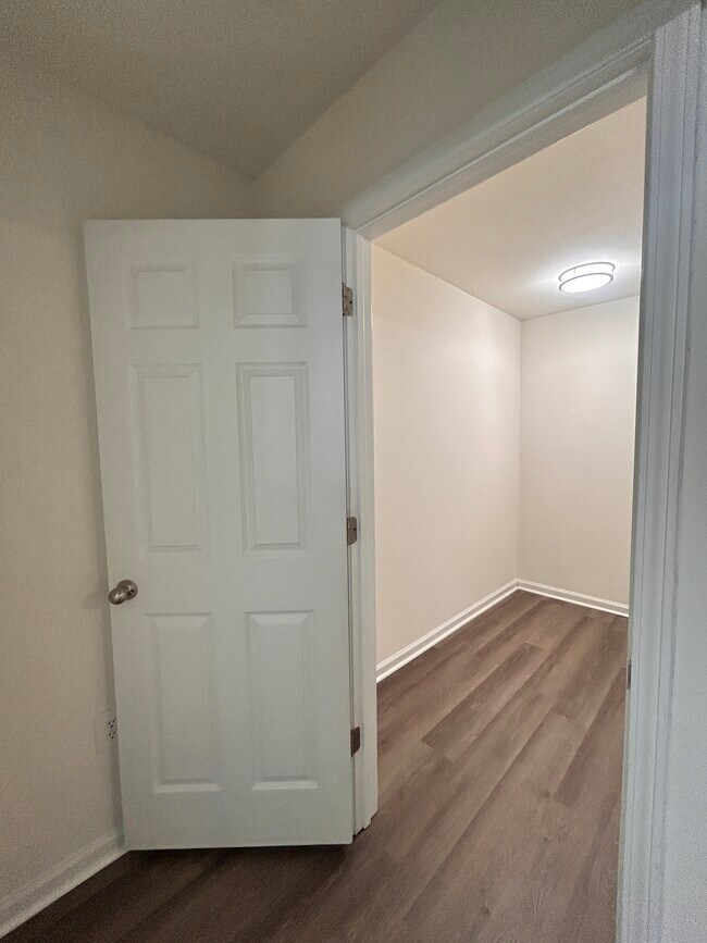 Photo - 1021 Fords Pointe Cir