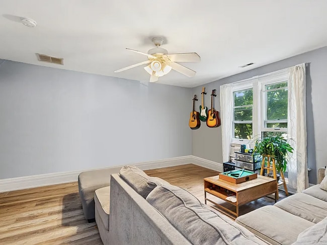 Photo - 40 S Slusser St Unit 42