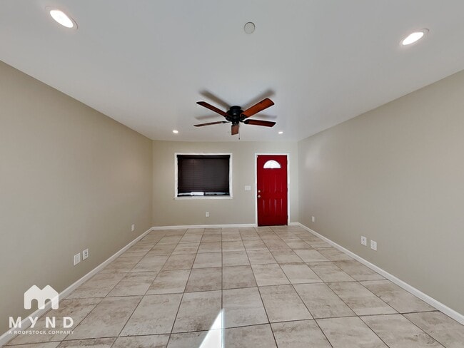 Photo - 116 Martin St