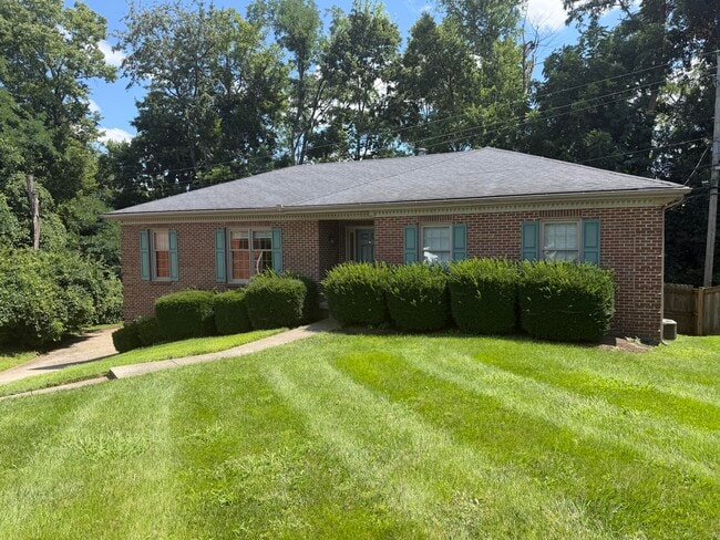 Photo - 1112 Pepperhill Cir