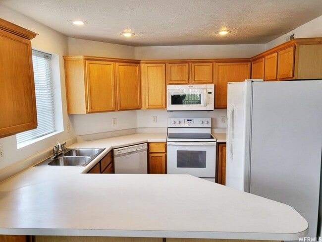 Photo - This is a beautiful 3 bed 2 bath home in the highly sought after CHAMBERY HOA community.