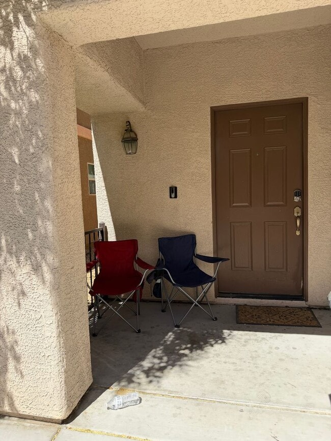 Photo - 3 bedroom 2 bath 2 car garage low maintenance
