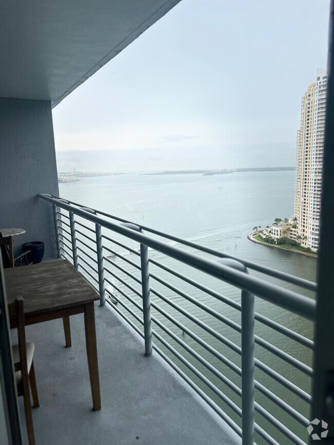 Building Photo - 335 Biscayne Blvd Unit 2703 Rental