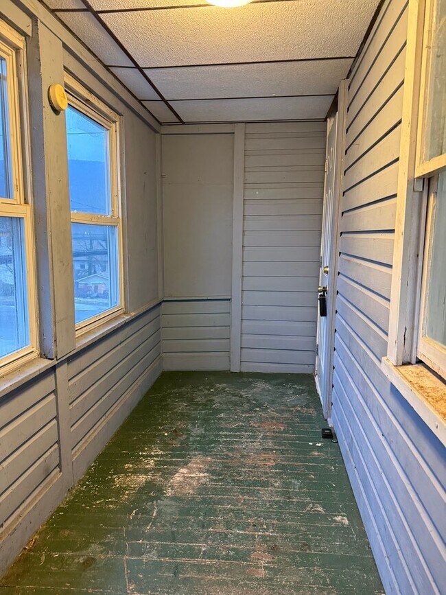 Photo - 201 W Market St Unit 2