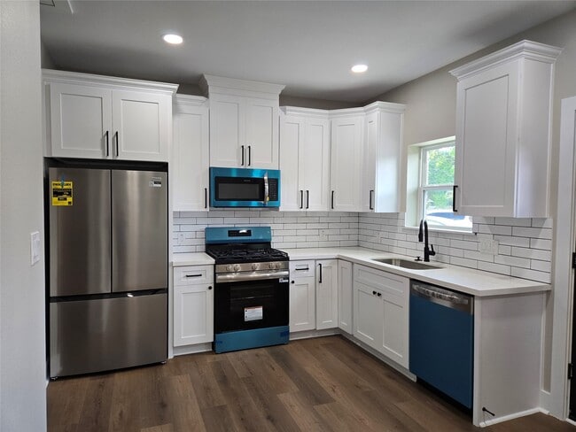 Photo - 7830 Woodlyn Rd