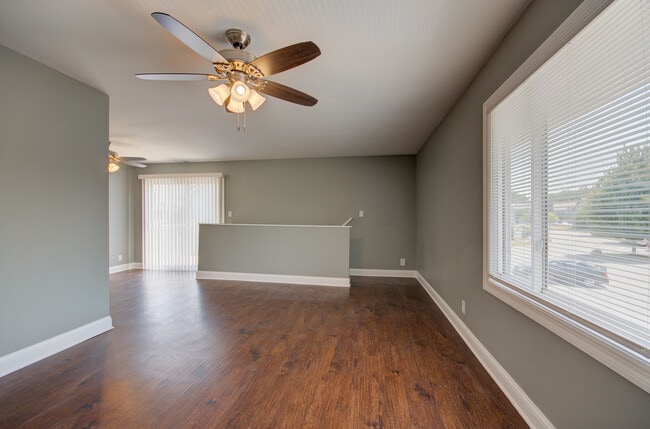 Photo - 2333 Carnation Dr