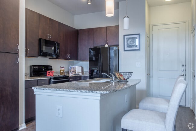 1 BR, 1 BA - 670 SF - Haven at Main