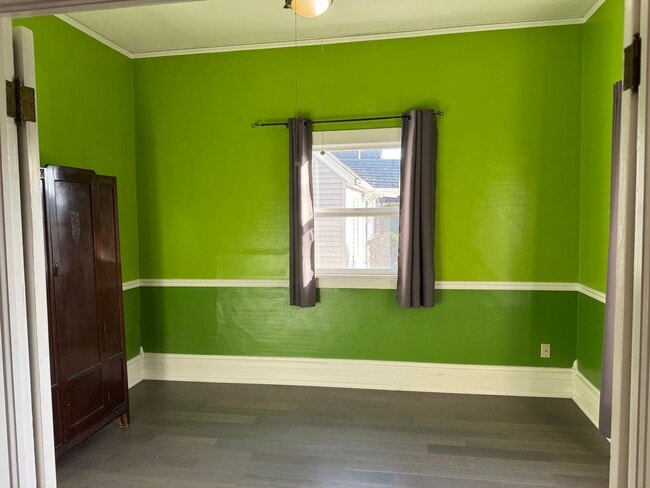 Photo - Adorable 1 BD + Loft and Office Bungalow in SE Richmond Neighborhood. ** Central Heat & AC! **