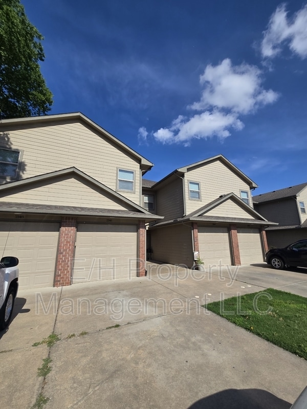 Building Photo - 2146 N Woodlawn Blvd