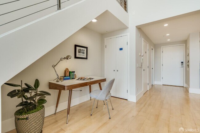 Photo - 920 Harrison St