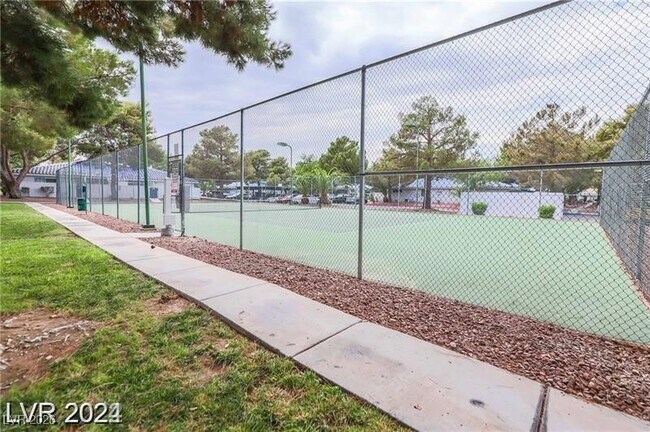 Photo - 2117 Chertsey Dr