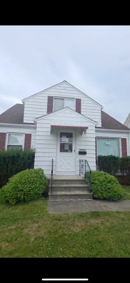 Photo - 18312 Edinboro Ave Casa