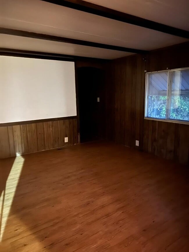 Photo - 3109 Switzer Rd