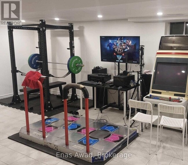 Photo - 312 Strathmore Blvd