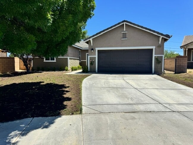 Photo - Gorgeous Remodeled 3+2 - $3000