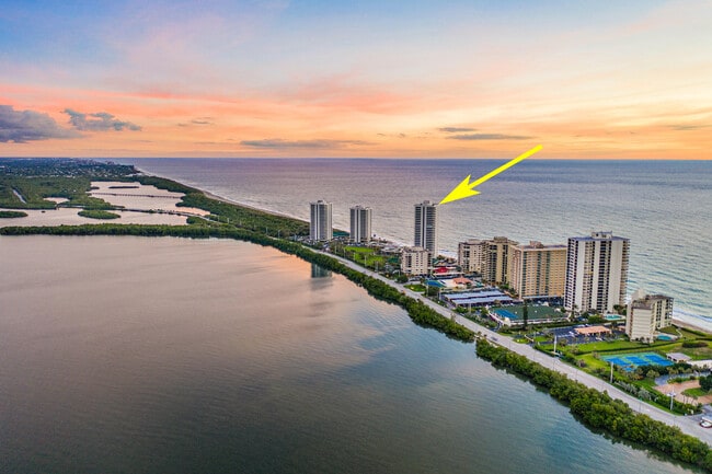 Building Photo - 5420 N Ocean Dr Unit 505 Rental