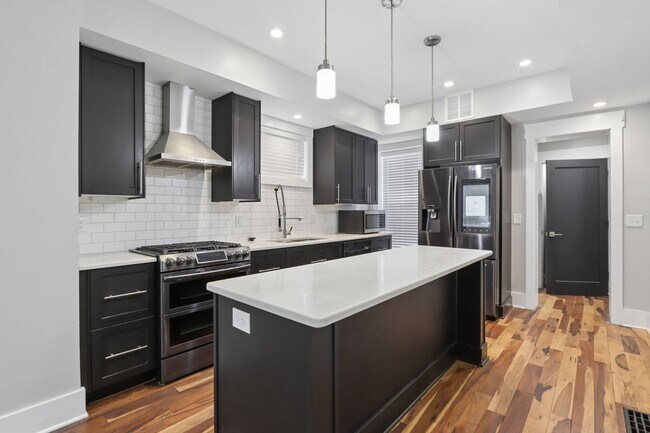 470-472 King Ave