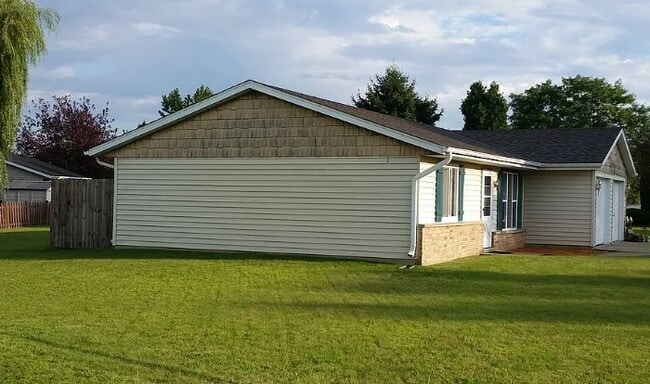 950 Van Buren Ave