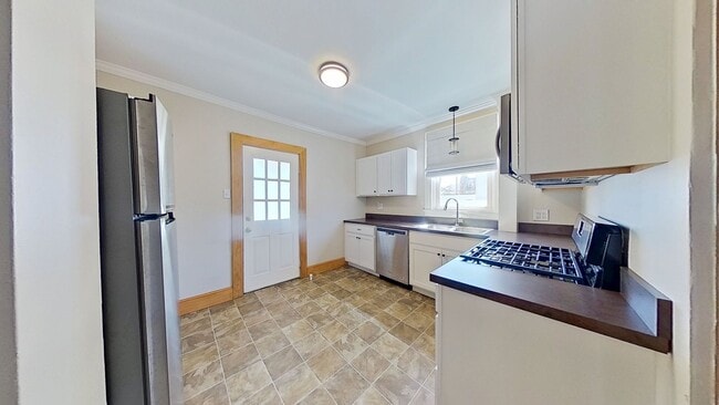 Photo - Spacious 3 Bedroom Home with One Car Garage