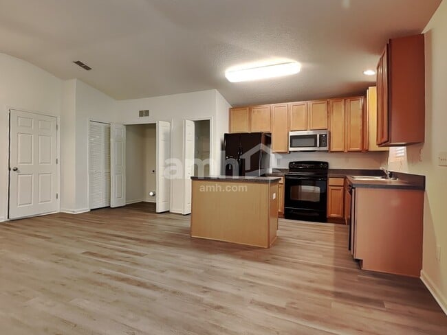 Photo - 6421 Pinewood Hills Dr