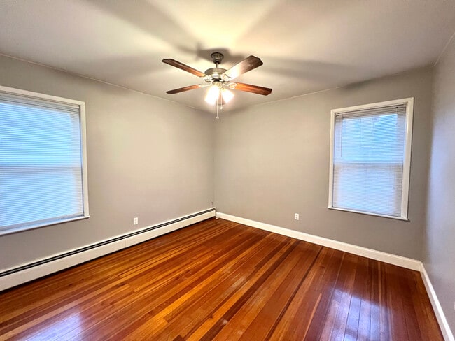 Photo - 36 Ferncliff Ave Unidad 1R