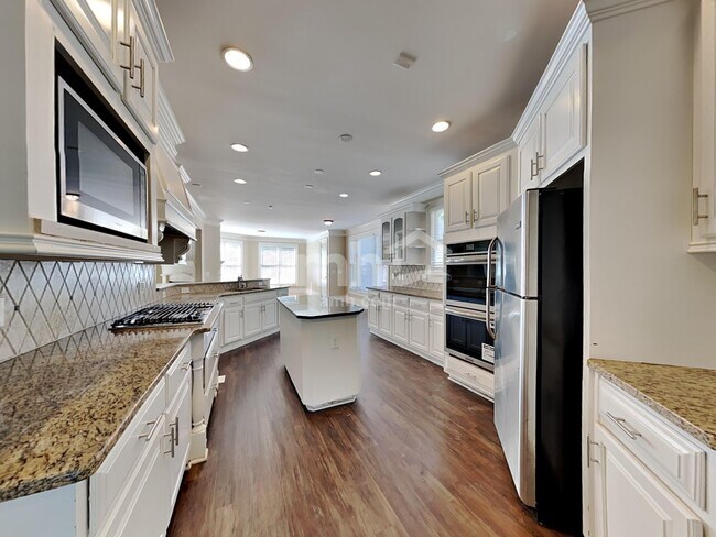 Photo - 4819 Boulder Stone Way