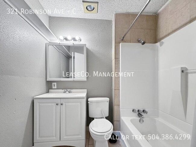 Photo - 321 Robinson Ave