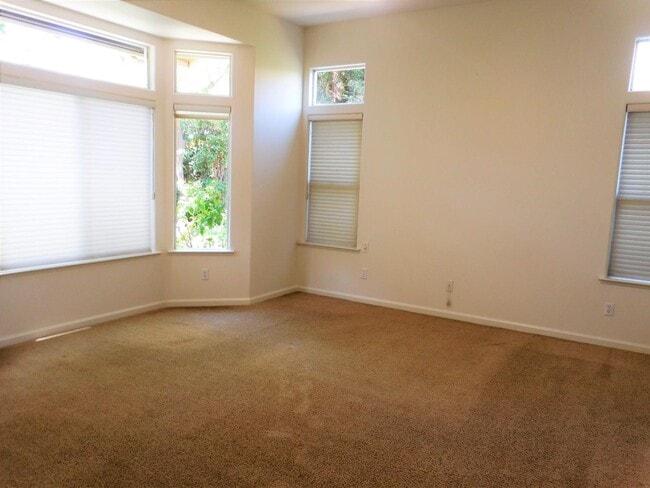 Photo - 5215 Vía Amore