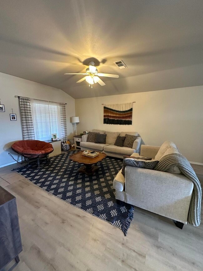 Photo - 6514 85th St