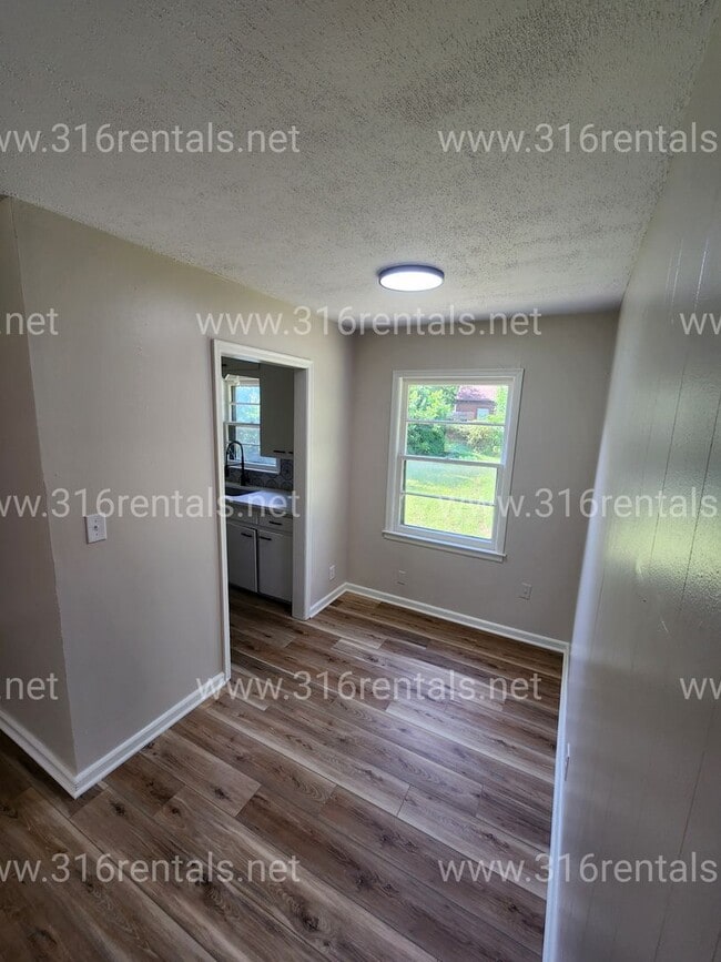 Photo - $1,225 - 3 bed 1 bath - Newly Renovated Single Family Home *COMING SOON*