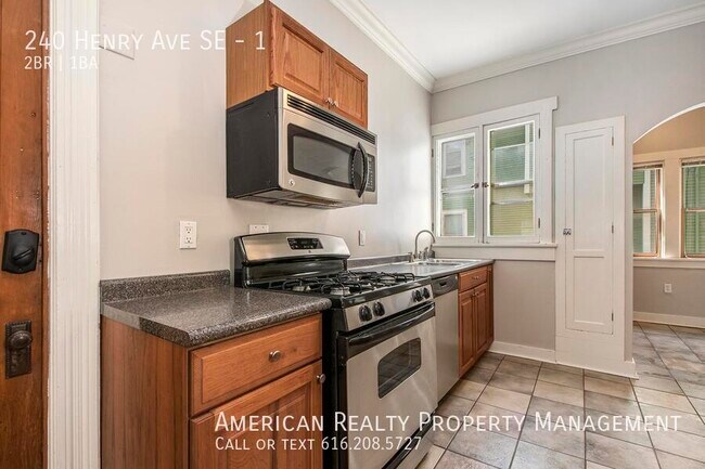 Photo - 240 Henry Ave SE Unit 1