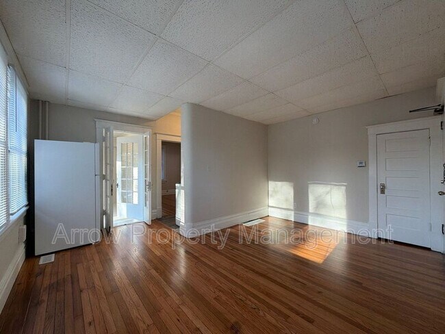 Building Photo - 1400 Garfield St Unit A