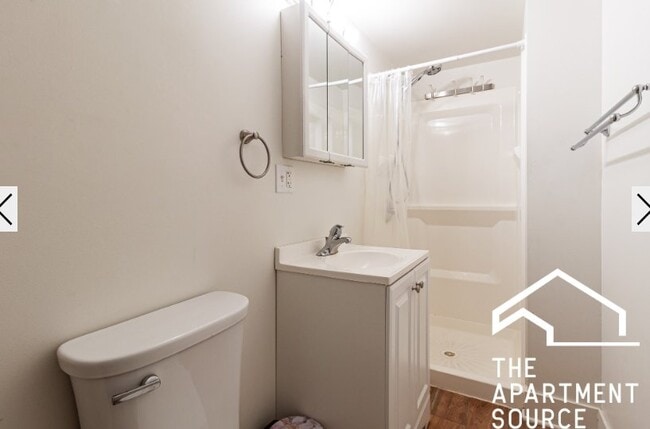 Photo - 908 W Belle Plaine Ave Unit 1