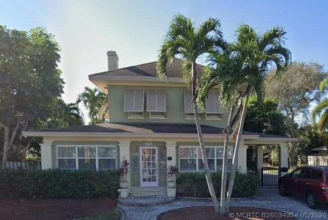 Building Photo - 250 Foresteria Dr