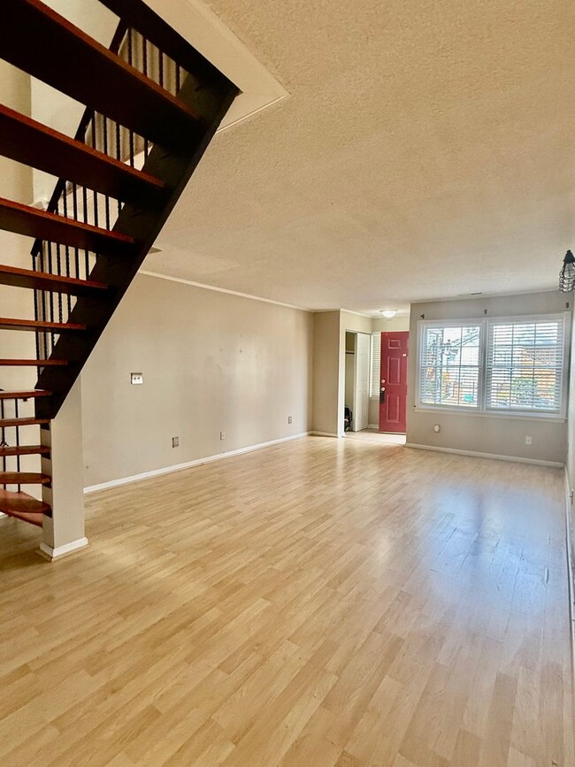 Photo - 2BD/2BA Condo in Greenbrier Neighborhood of Chesapeake - Backs up to Golf Course, Walking Trails!