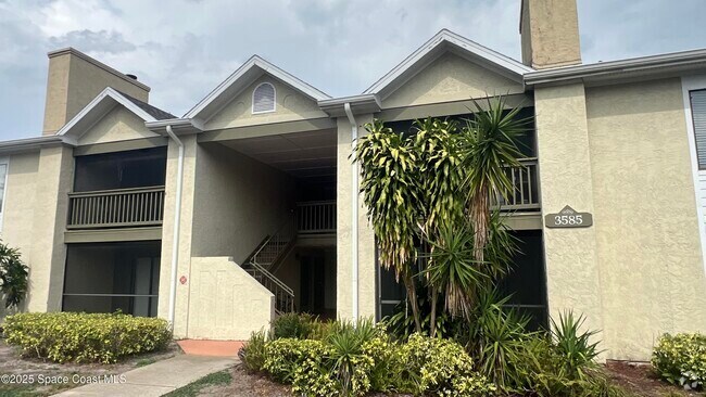 Building Photo - 3585 Sable Palm Ln Unit C Rental