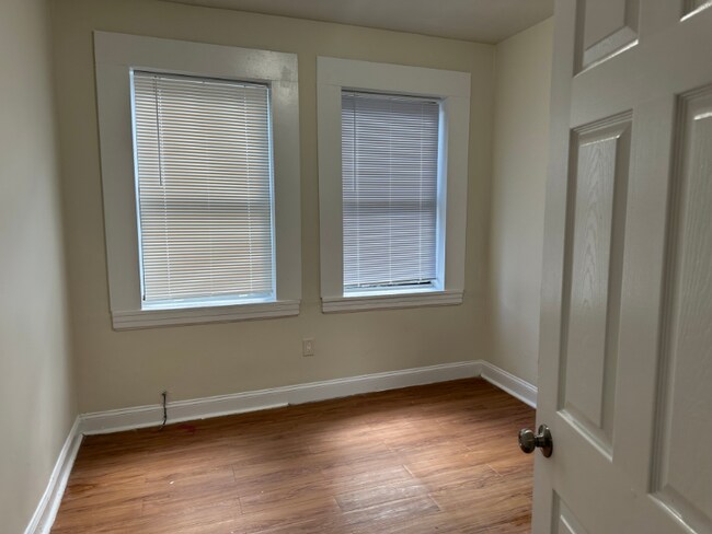 Photo - 131 Parker Ave Unidad 4