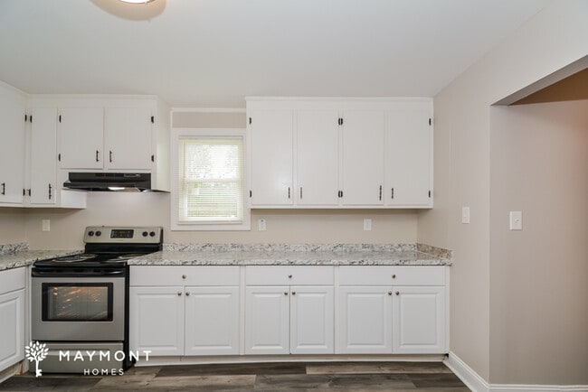 Photo - 511 Commonwealth St