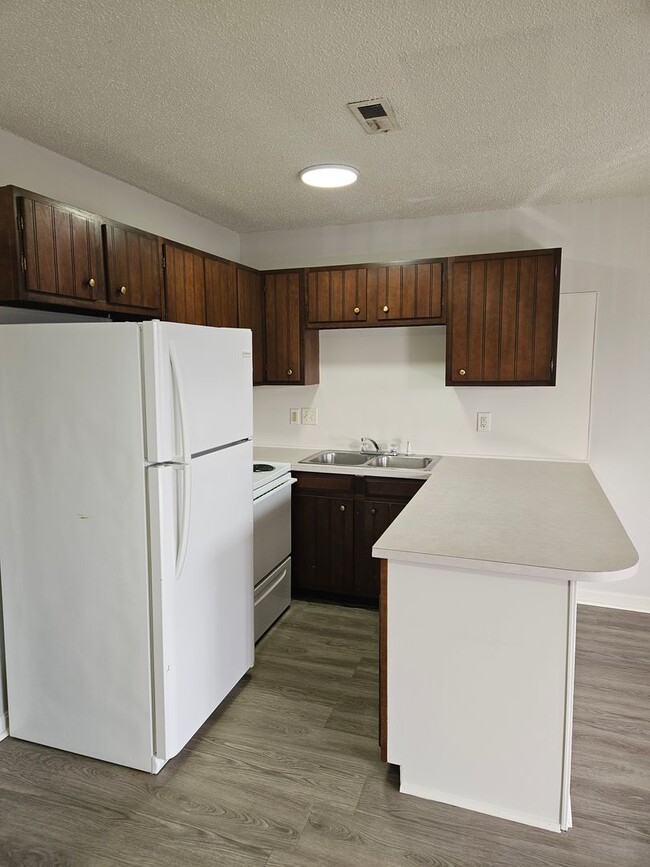 Photo - 1 bedroom 1 bathroom Unit Apt #39