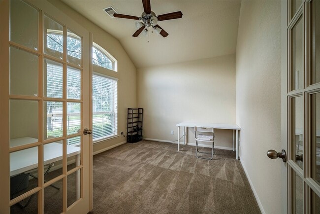 Photo - 4423 Hidden Oaks Wy