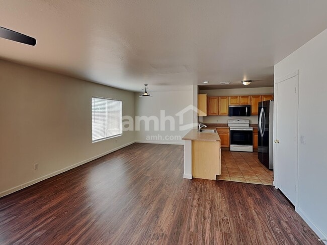 Photo - 11801 N Olive St