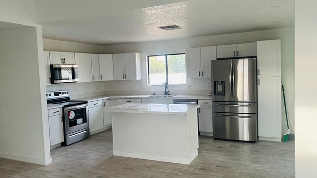 Photo - 2638 N 87th Ter